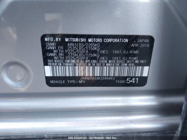 JA4AD3A3XKZ046463 Mitsubishi Outlander Se