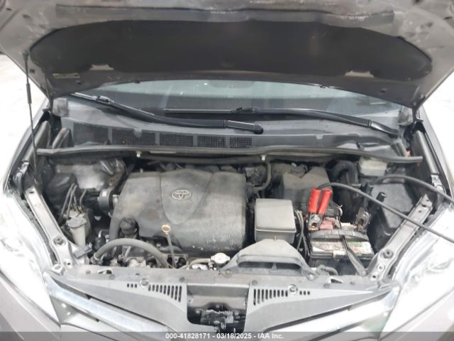 5TDYZ3DC1KS016206 Toyota Sienna Xle 8 Passenger