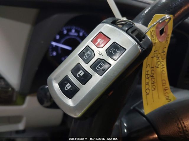 5TDYZ3DC1KS016206 Toyota Sienna Xle 8 Passenger