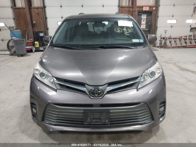 5TDYZ3DC1KS016206 Toyota Sienna Xle 8 Passenger
