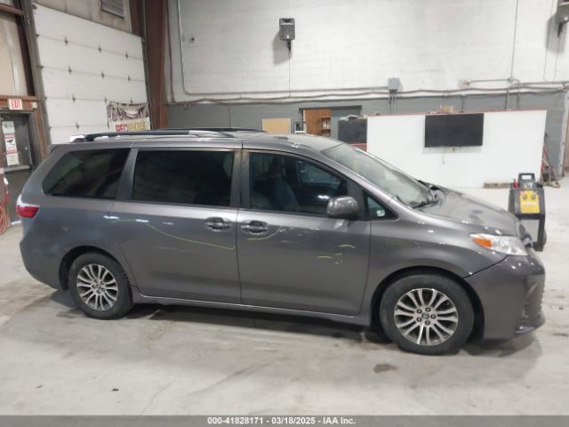 5TDYZ3DC1KS016206 Toyota Sienna Xle 8 Passenger
