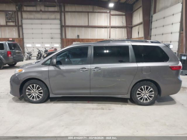5TDYZ3DC1KS016206 Toyota Sienna Xle 8 Passenger