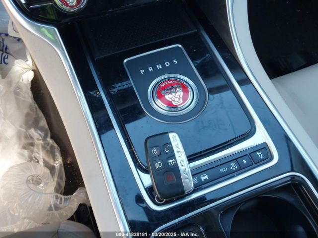 SAJBD4BV3GCY17499 Jaguar Xf 35t Premium