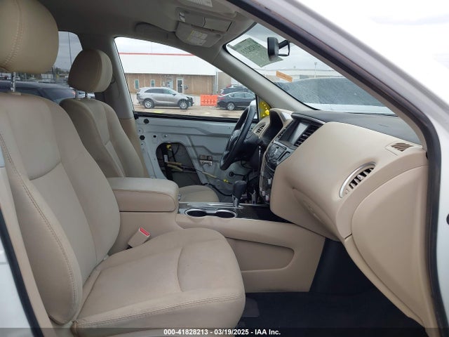 5N1DR2MN1JC673562 Nissan Pathfinder Sv
