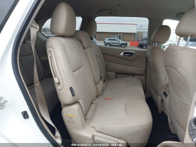 5N1DR2MN1JC673562 Nissan Pathfinder Sv