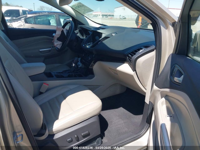 Ford Escape Titanium 2017 1FMCU9JD3HUC90273 Image 5
