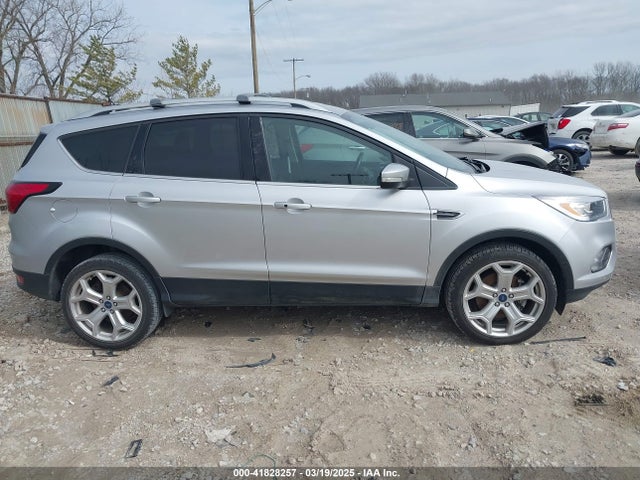 1FMCU0J96KUA39858 Ford Escape Titanium