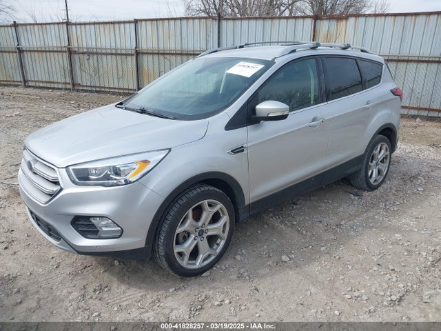 1FMCU0J96KUA39858 Ford Escape Titanium