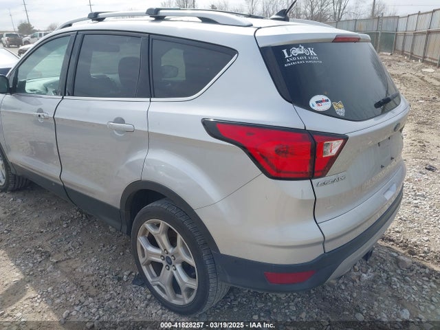 1FMCU0J96KUA39858 Ford Escape Titanium