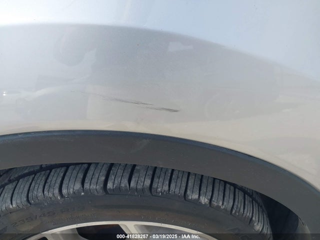 1FMCU0J96KUA39858 Ford Escape Titanium