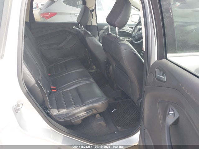 1FMCU0J96KUA39858 Ford Escape Titanium