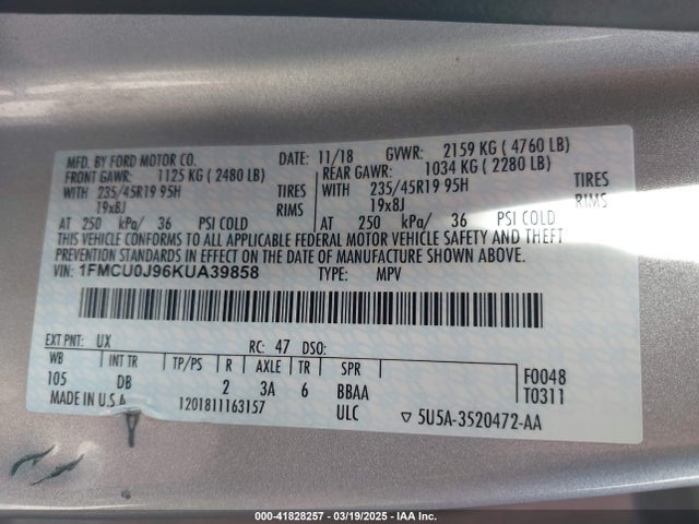 1FMCU0J96KUA39858 Ford Escape Titanium
