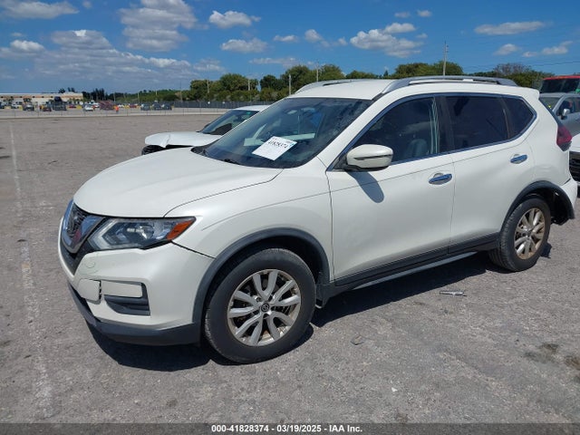 Nissan ROGUE SV 2019 JN8AT2MT4KW261907 Image 2