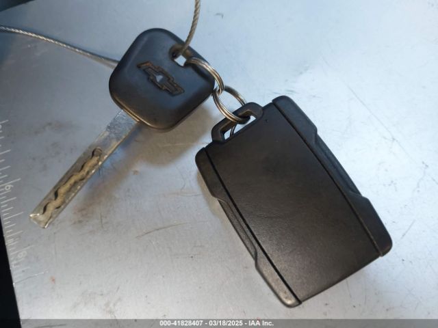 1GCVKREC7HZ216507 Chevrolet Silverado 1500 1lt