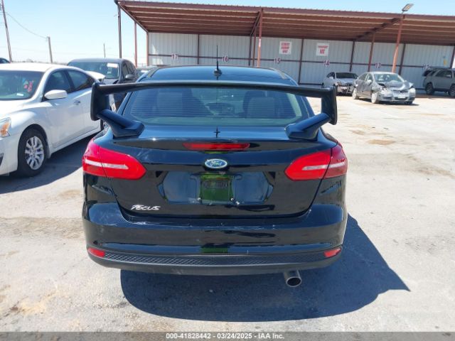 1FADP3E21HL244555 Ford FOCUS S