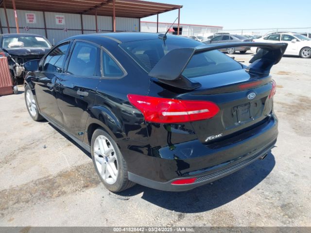 1FADP3E21HL244555 Ford FOCUS S