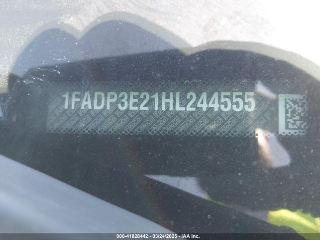 1FADP3E21HL244555 Ford FOCUS S