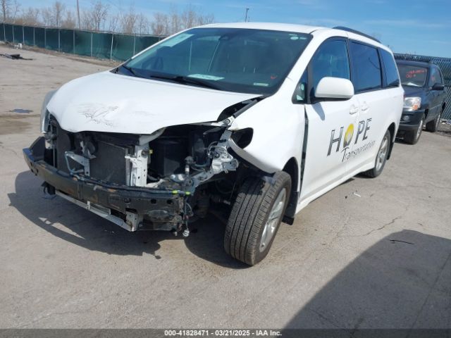 5TDKZ3DC2LS024290 Toyota SIENNA LE