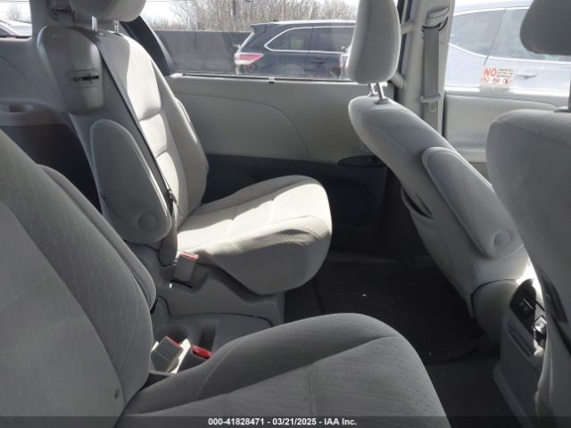 5TDKZ3DC2LS024290 Toyota SIENNA LE