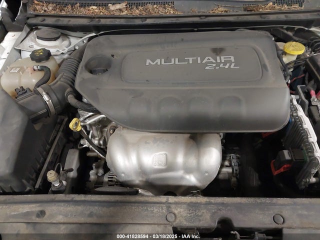 Chrysler 200 Limited 2015 1C3CCCAB6FN693470 Image 10
