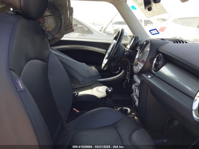 2007 MINI COOPER S WMWMF73527TT82098 Photo 4