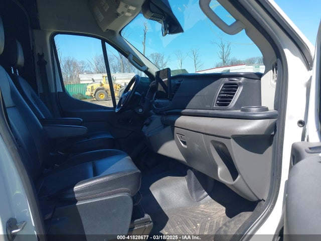 Ford Transit 2022 1FTBW9CK0NKA63300 Image 5