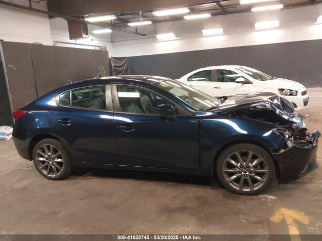 3MZBN1V30JM252166 Mazda Mazda3 Touring
