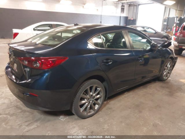 3MZBN1V30JM252166 Mazda Mazda3 Touring