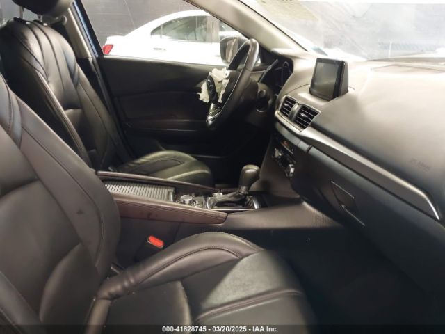3MZBN1V30JM252166 Mazda Mazda3 Touring