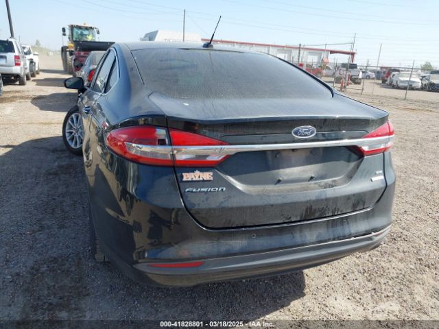 3FA6P0HDXHR119527 Ford FUSION SE
