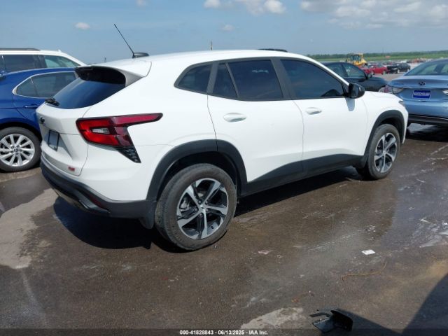 2024 CHEVROLET TRAX KL77LGE20RC027412 Photo 3
