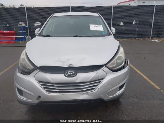 KM8JT3AF3FU959938 Hyundai TUCSON GLS