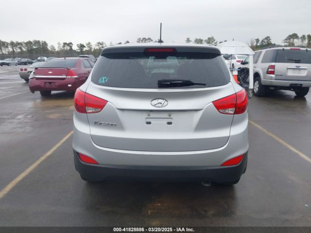 KM8JT3AF3FU959938 Hyundai TUCSON GLS