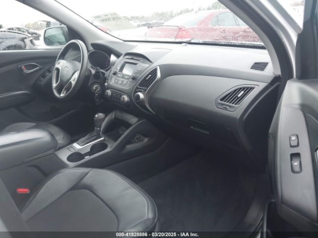 KM8JT3AF3FU959938 Hyundai TUCSON GLS