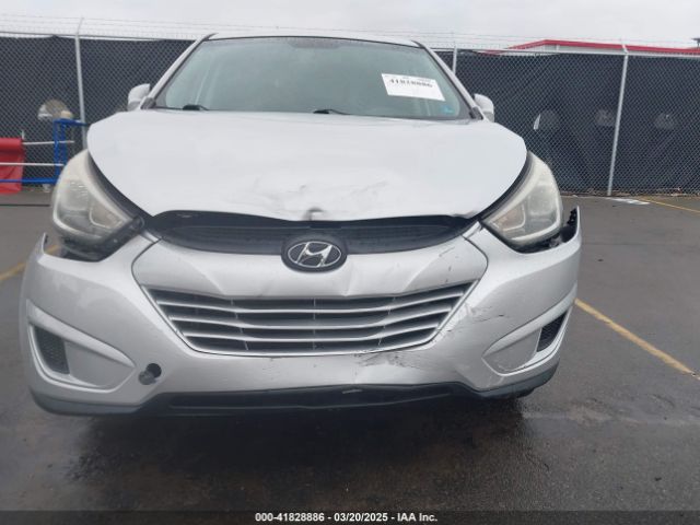 KM8JT3AF3FU959938 Hyundai TUCSON GLS