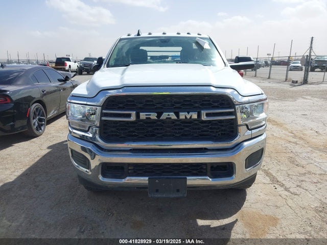 3C6UR5CLXKG534669 RAM 2500 Tradesman  4x4 6'4 Box