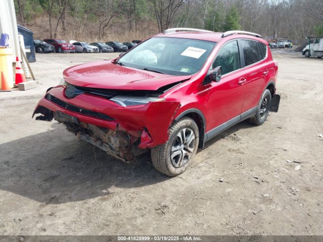 2T3BFREV7GW517043 Toyota RAV4 LE