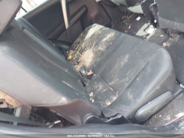 2T3BFREV7GW517043 Toyota RAV4 LE