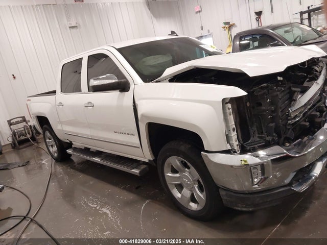 3GCUKSEJ5JG634863 Chevrolet Silverado 1500 1lz