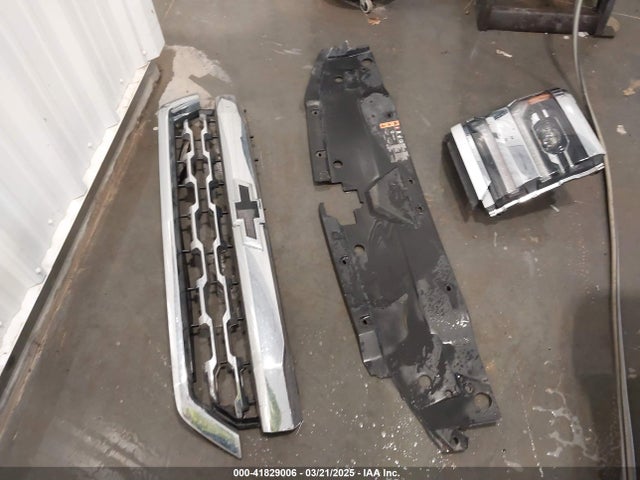 3GCUKSEJ5JG634863 Chevrolet Silverado 1500 1lz