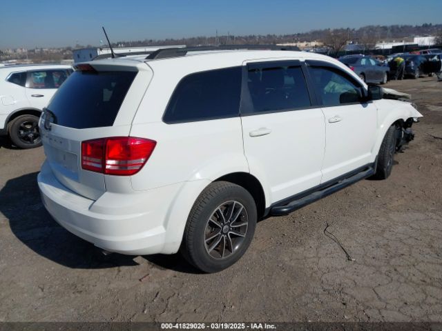 3C4PDCAB4JT498082 Dodge JOURNEY SE