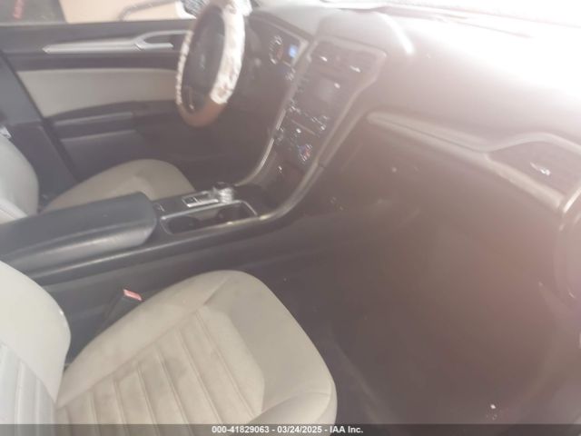 3FA6P0G77JR186152 Ford FUSION S