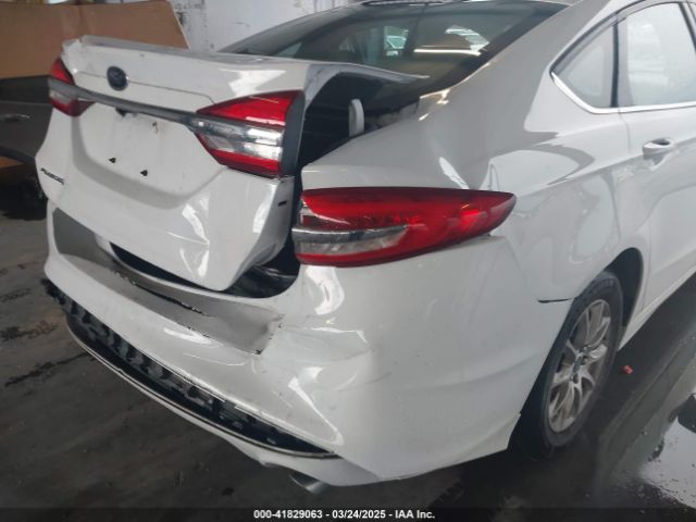 3FA6P0G77JR186152 Ford FUSION S