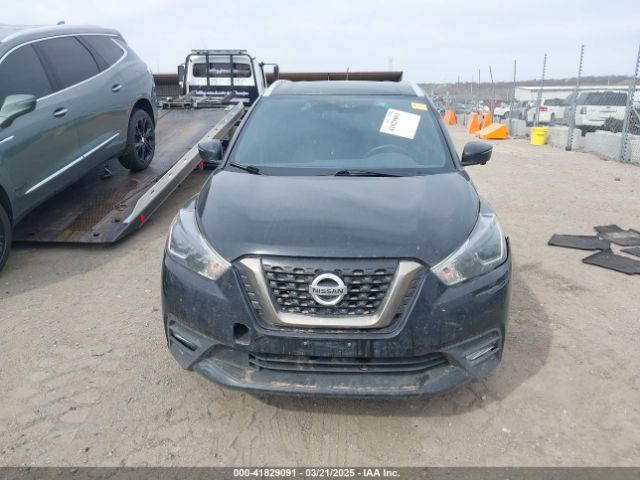 3N1CP5CU1KL556105 Nissan KICKS SR