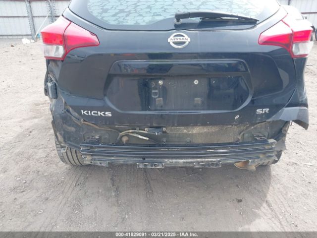 3N1CP5CU1KL556105 Nissan KICKS SR