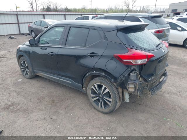 3N1CP5CU1KL556105 Nissan KICKS SR