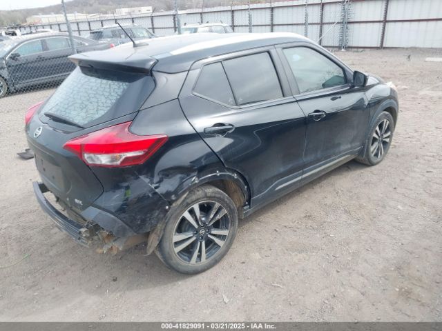 3N1CP5CU1KL556105 Nissan KICKS SR