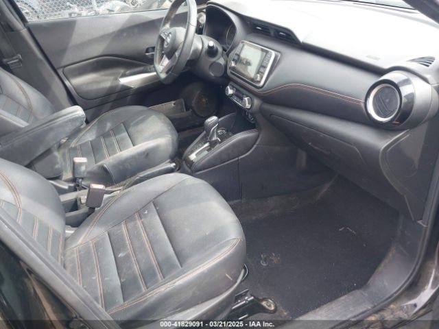 3N1CP5CU1KL556105 Nissan KICKS SR