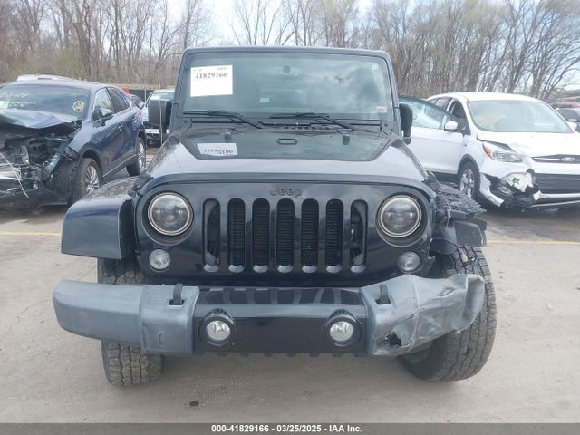 1C4BJWEG4FL542689 Jeep Wrangler Unlimited Sahara