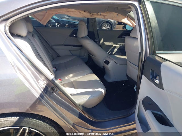 1HGCR2F81HA120005 Honda Accord Ex-l